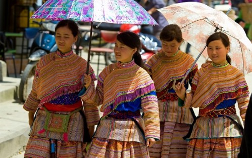 Sapa - Bac Ha Market 3 Days 2 Nights by Day Bus (Overnight at Hotel)